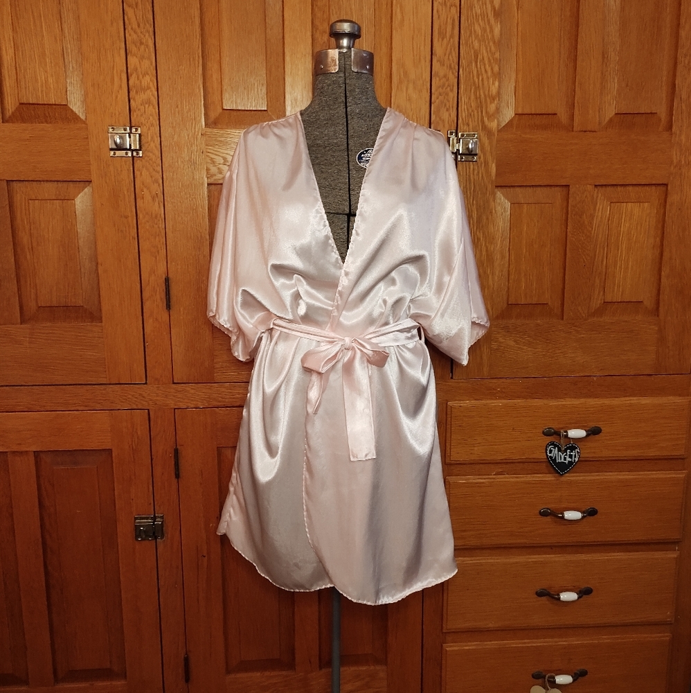 Vintage Val Mode pale pink satin scalloped edge robe - Picture 1 of 11